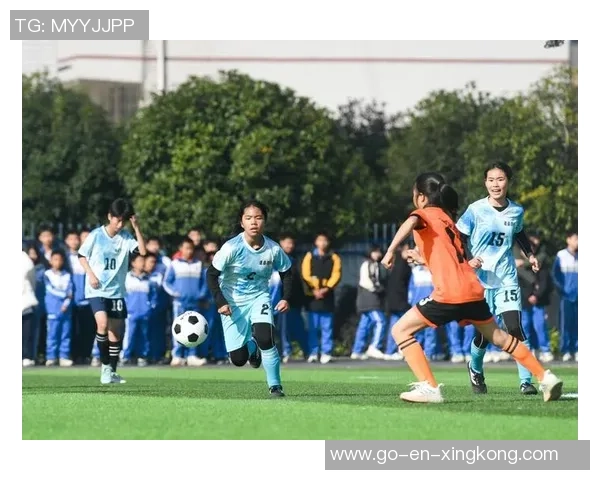 小学生足球训练方法全面解析助力孩子快乐成长与技能提升 小学生足球训练方法全面解析助力孩子快乐成长与技能提升